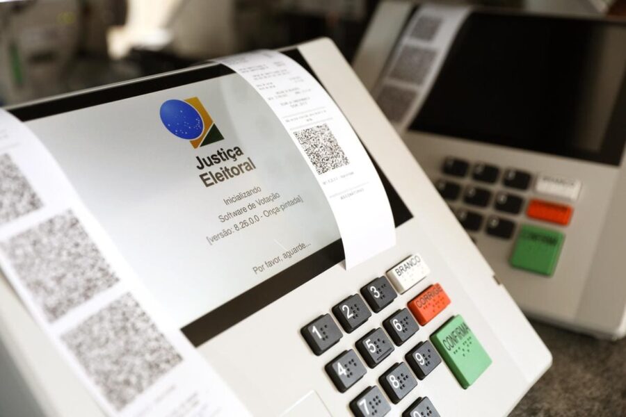 Celular, cola e manifestações: veja o que é permitido e proibido no dia da votação