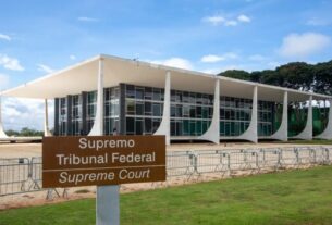 Homem é detido ao tentar invadir sede do STF em Brasília